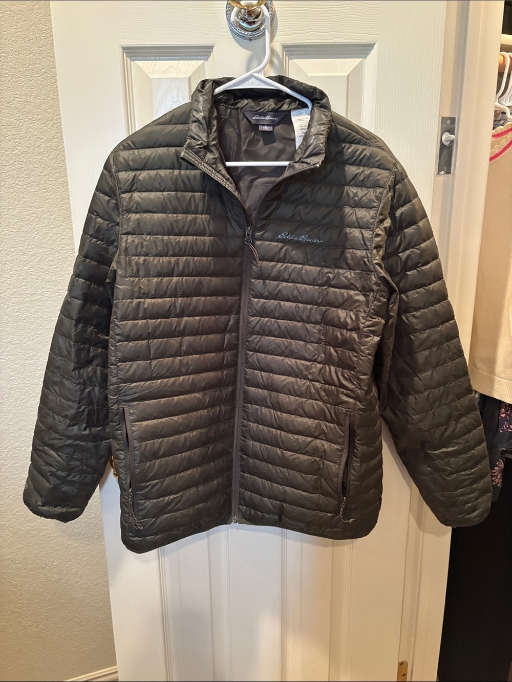 Eddie Bauer Microlight Packable 650 Down Puffer Jacket Gray Charcoal Men’s sz M